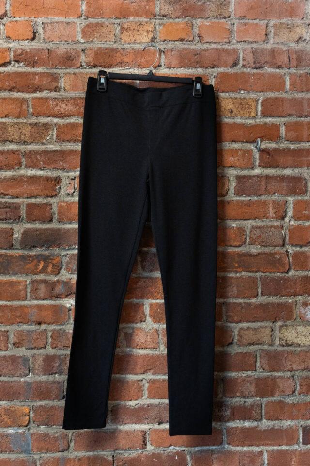 Pantalons Délice Noirs — Close-up