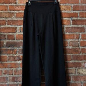 Pantalons Dorado Noir — Close-up