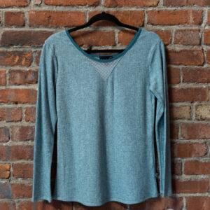 Top Angora Turquoise — Close-up