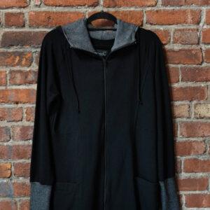 Veste Calma Noire — Close-up