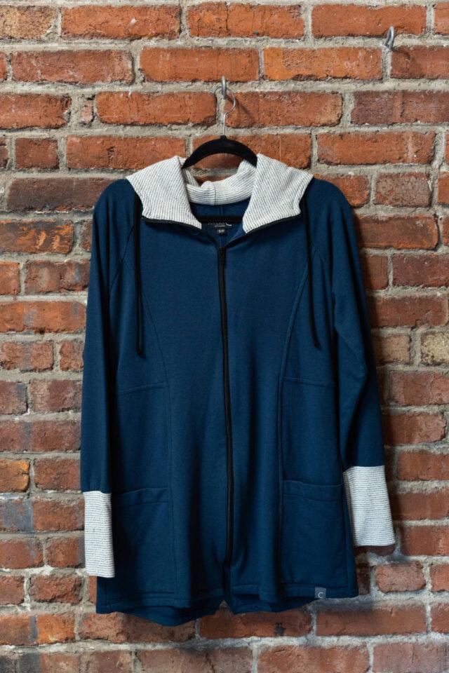 Veste Calma sarcelle — Close-up